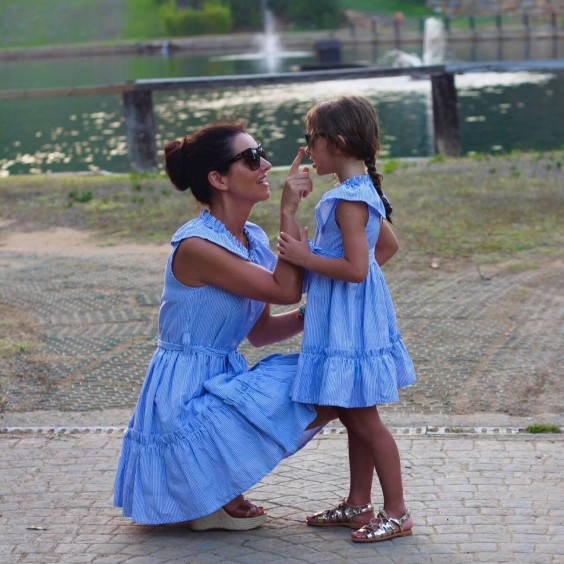 Robe rayures bleues et blanches Fille