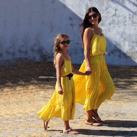 Vestido comprido amarelo - Mulher Vestido comprido amarelo - Mulher