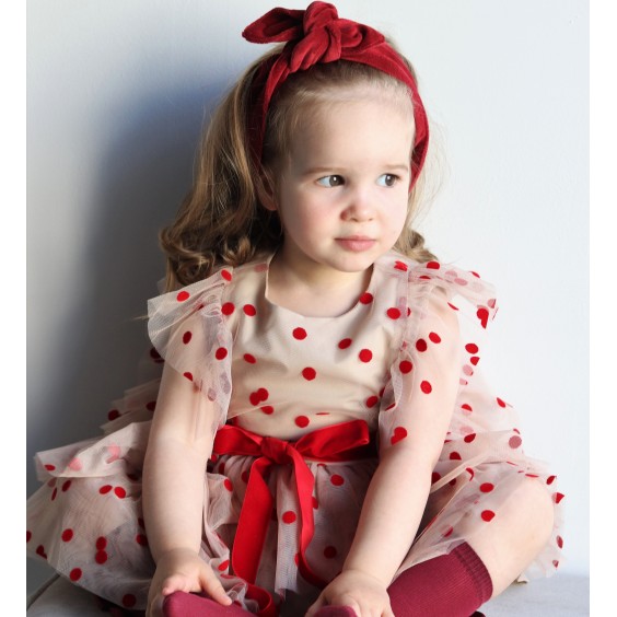 Vestido em tule creme com pintas bordeaux