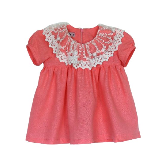 Robe en lin corail avec col en dentelle Robe en lin corail avec col en dentelle