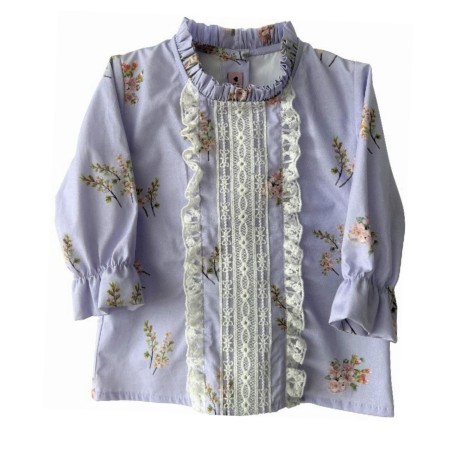 Lilac blouse with lace details