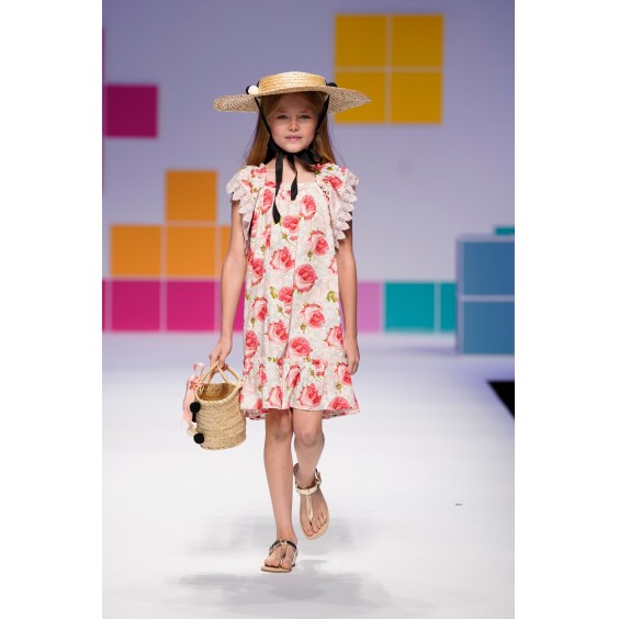 Vestido penias com renda rosa