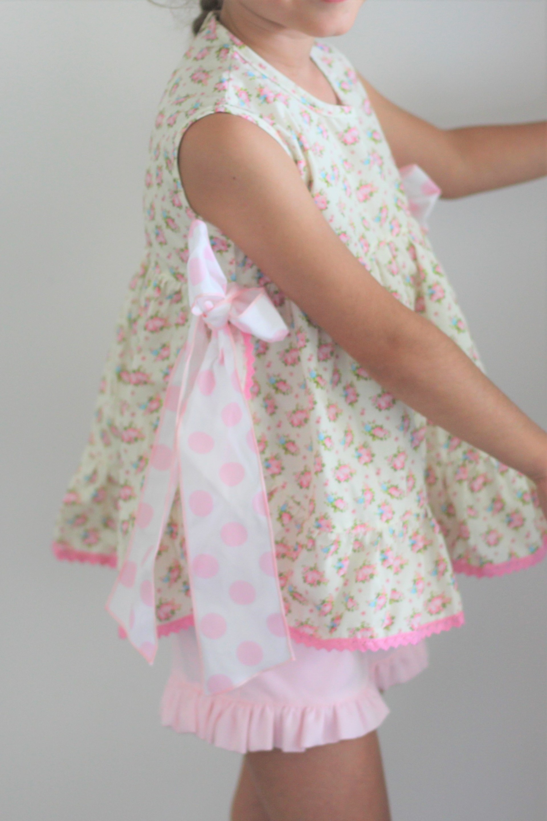 Yellow flowers 2 bows tunic
