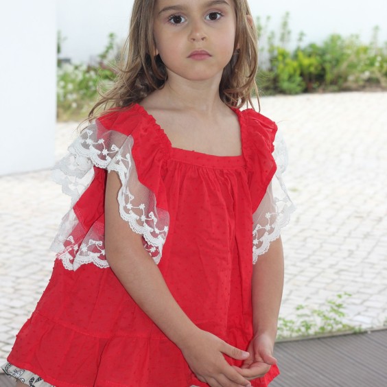 Tunique rouge avec dentelle