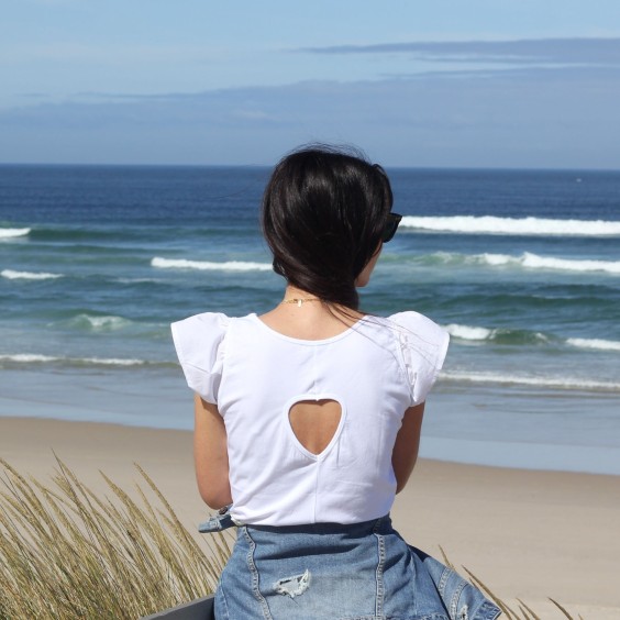 T-shirt cutout heart - woman