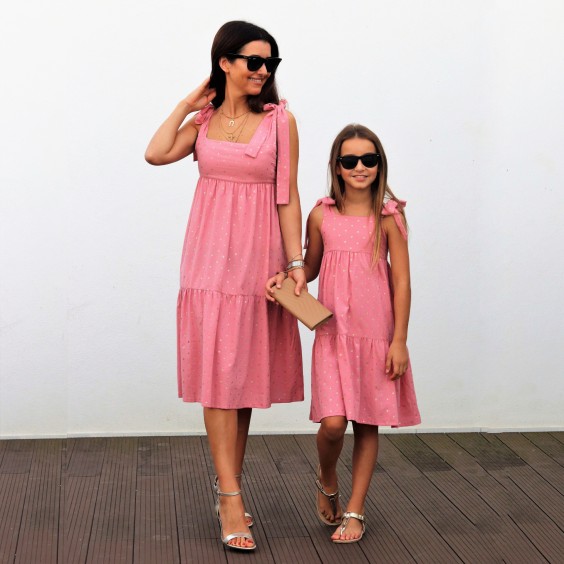 Vestido rosa e dourado - mulher