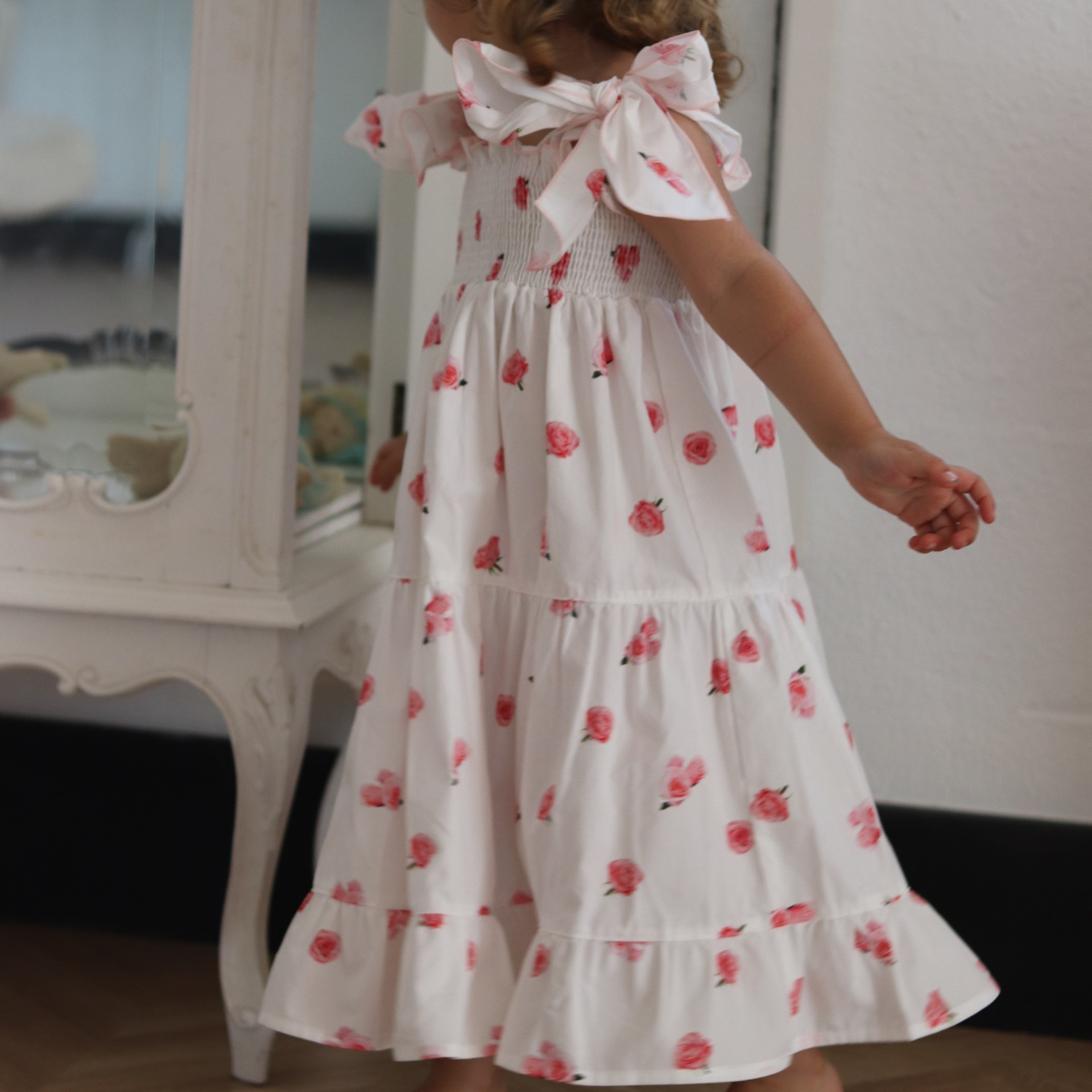 Vestido Midi Rosas Cor de Rosa