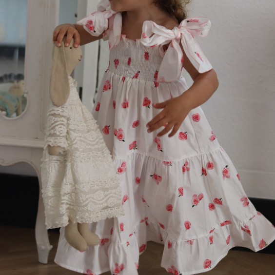 Robe mi-longue roses roses