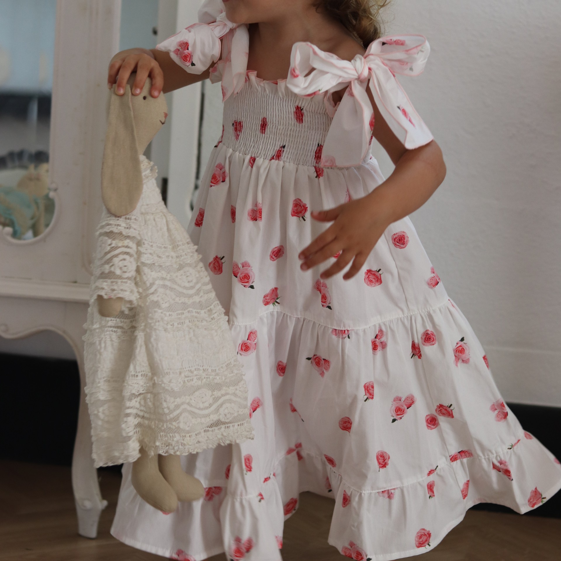 Vestido Midi Rosas Cor de Rosa