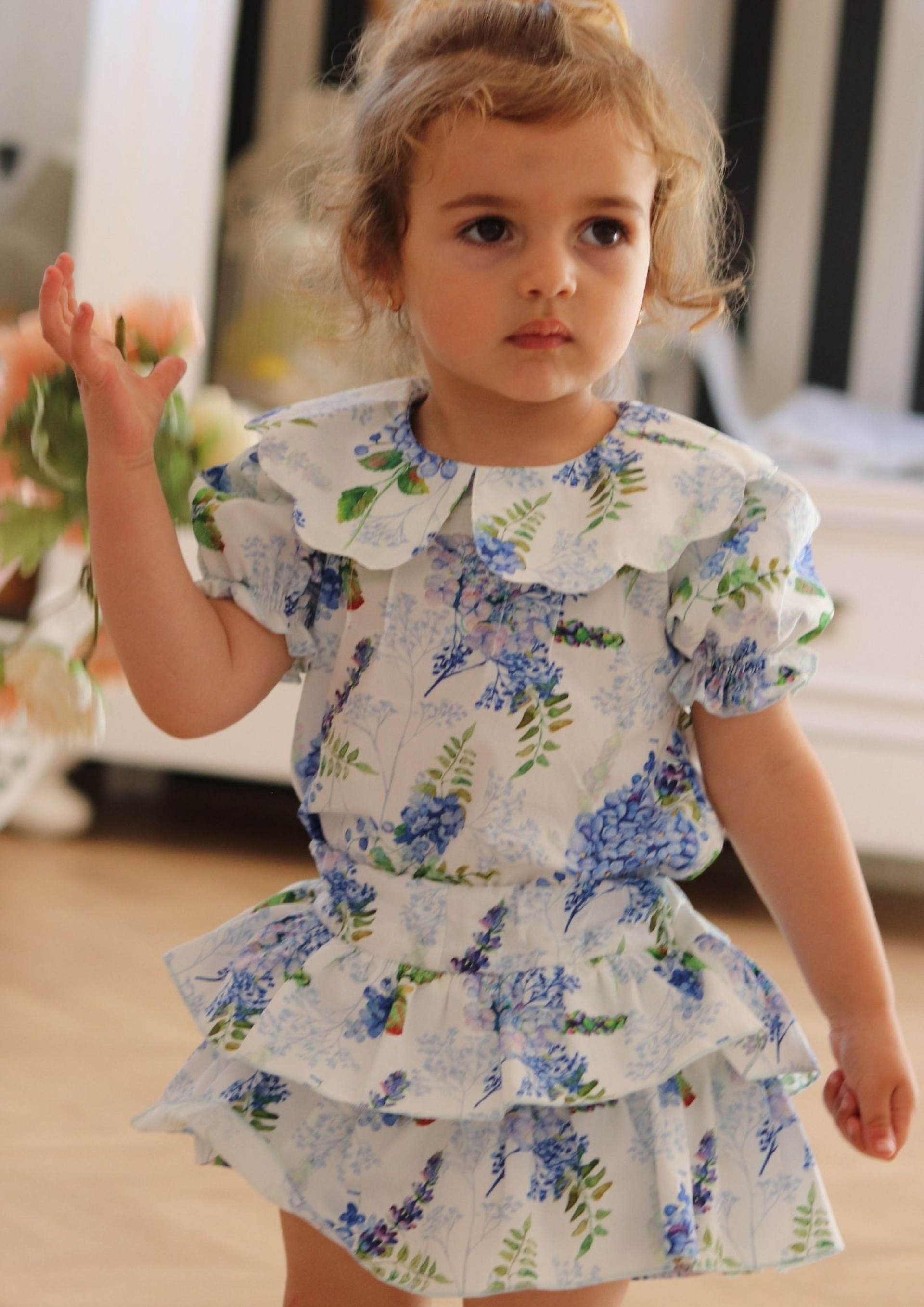 Saia calção glicínias com laço azul