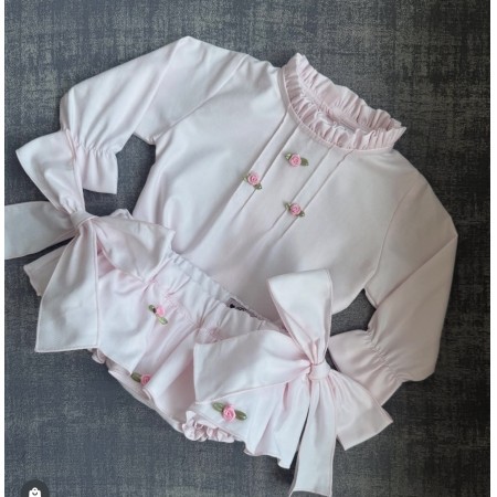 Pink twill bloomer with flowers Pink twill bloomer with flowers