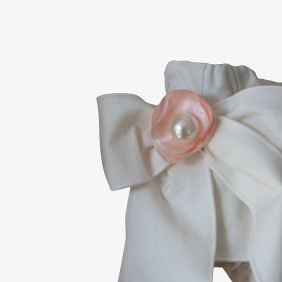 Ivory velvet bloomer with flowers