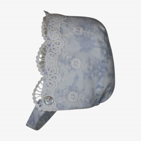 Blue toile de jouy bonnet