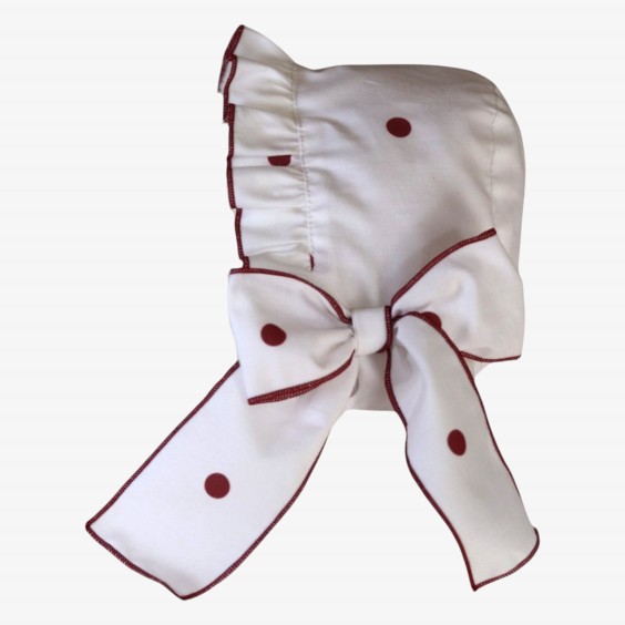 Bonnet with burgundy polka dots