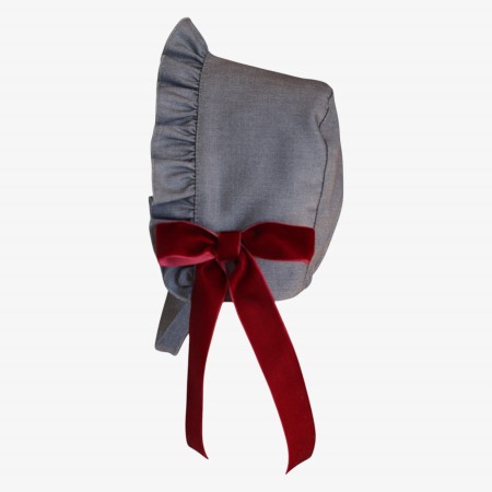 Grey bonnet with burgundy velvet bow Grey bonnet with burgundy velvet bow