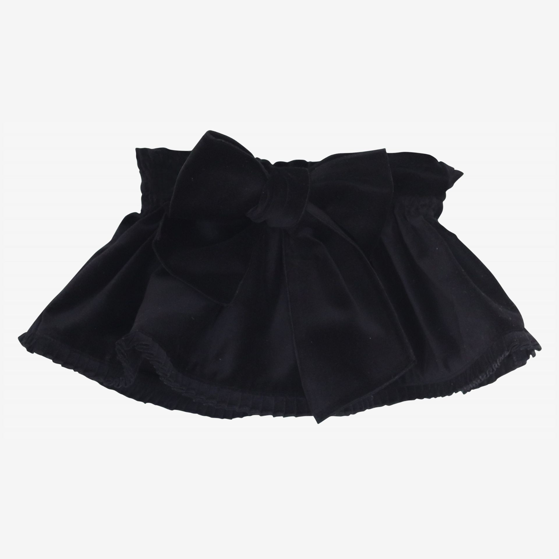 Black velvet skirt with pleats at the bottom
