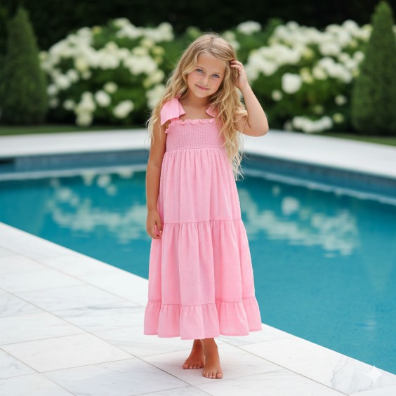 Pink dress with elastic at the chest