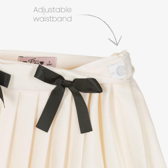 Ivory pleated skirt