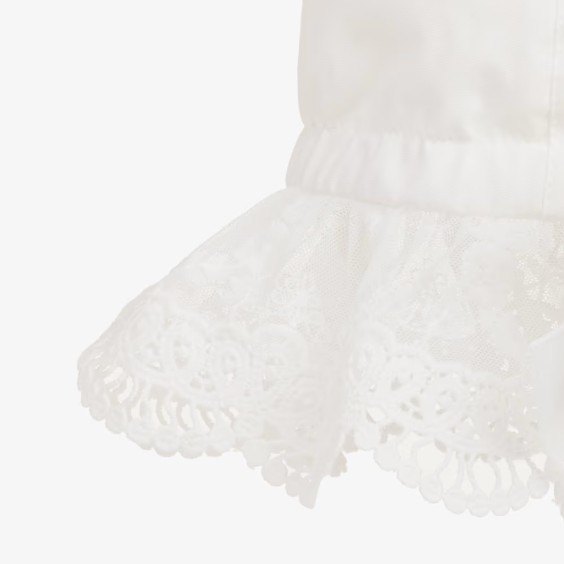 Ivory hat with tulle lace