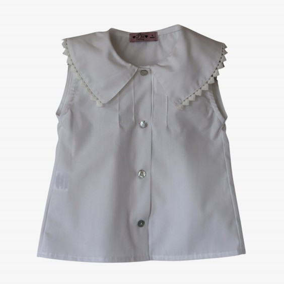White blouse with cotton lace heart