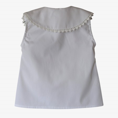 White blouse with cotton lace heart White blouse with cotton lace heart
