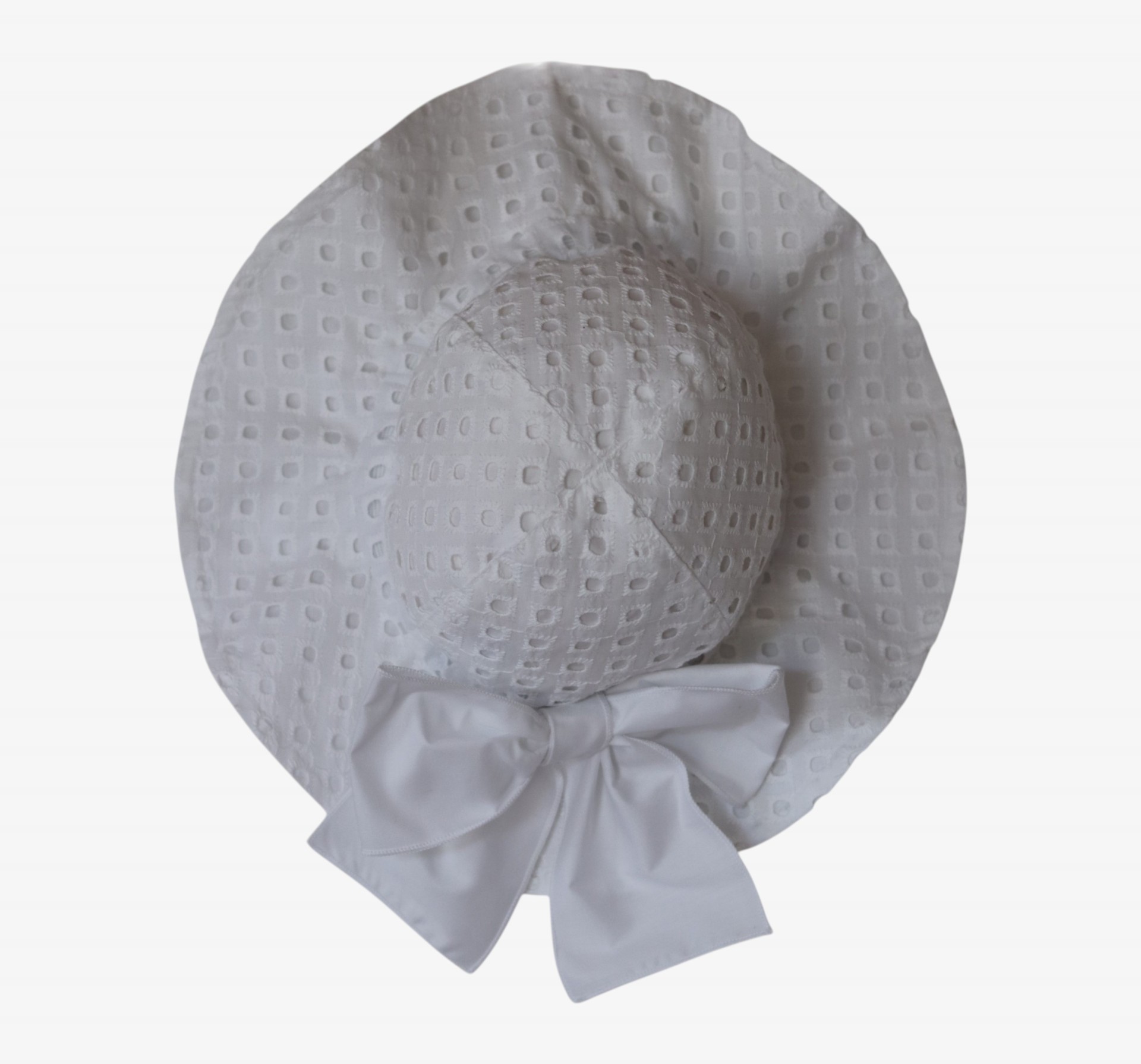 White hat with English embroidery