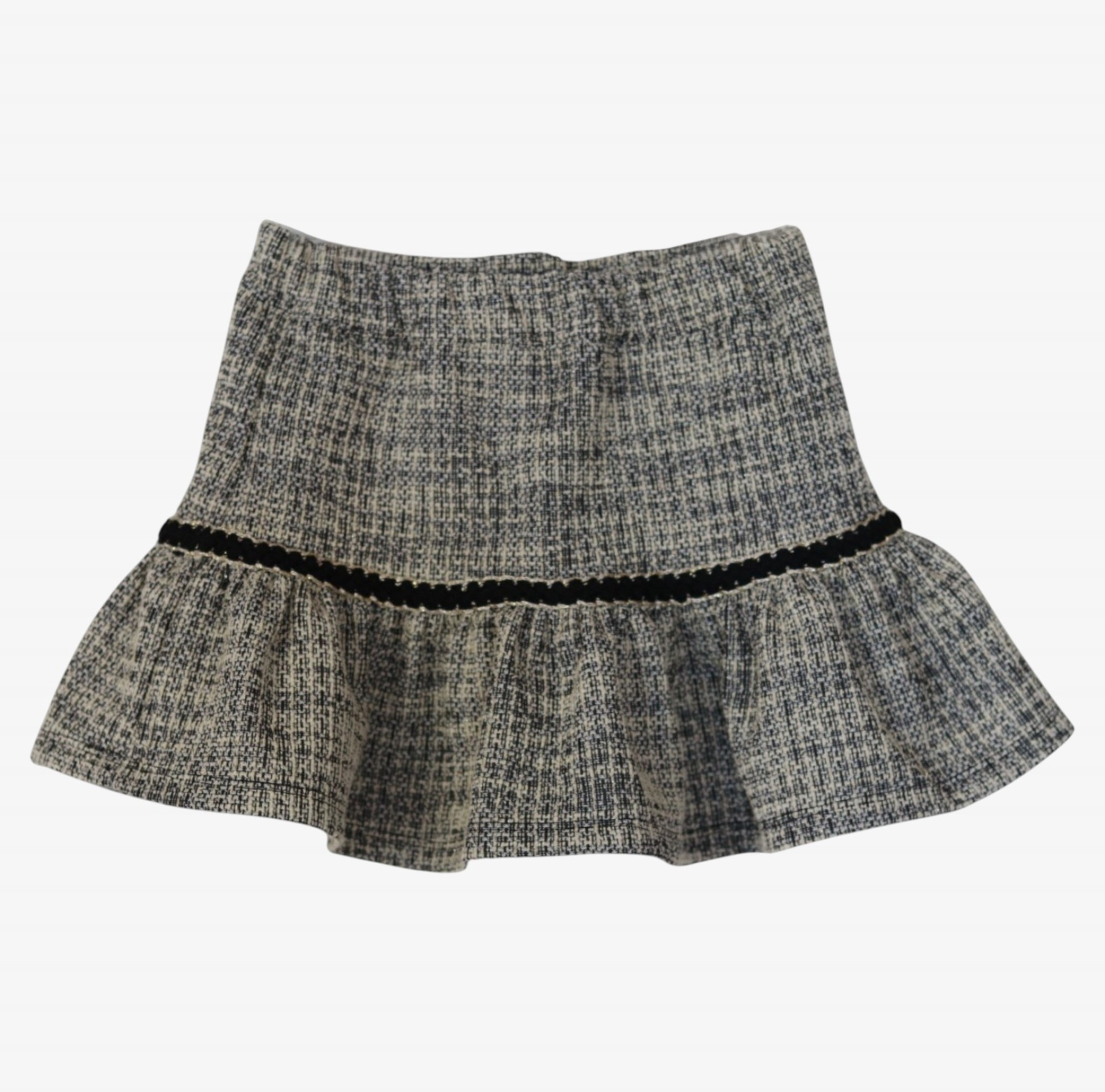 Tweed skirt with ruffle