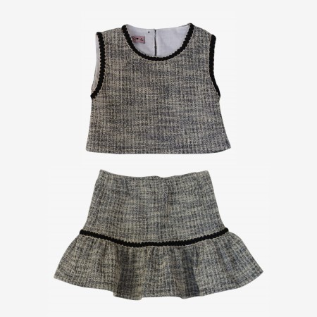 Tweed skirt with ruffle Tweed skirt with ruffle