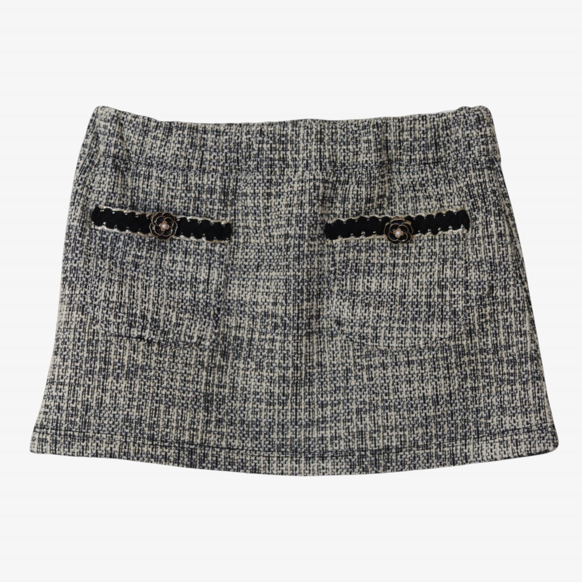 Tweed skirt with pockets