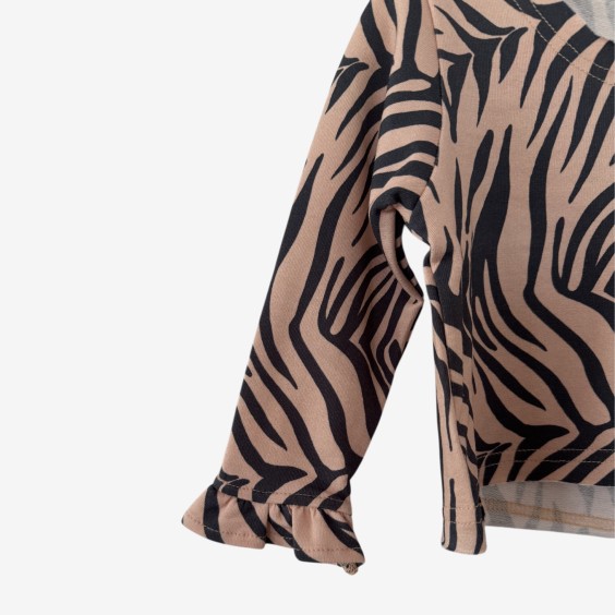 Sweat zebra coral