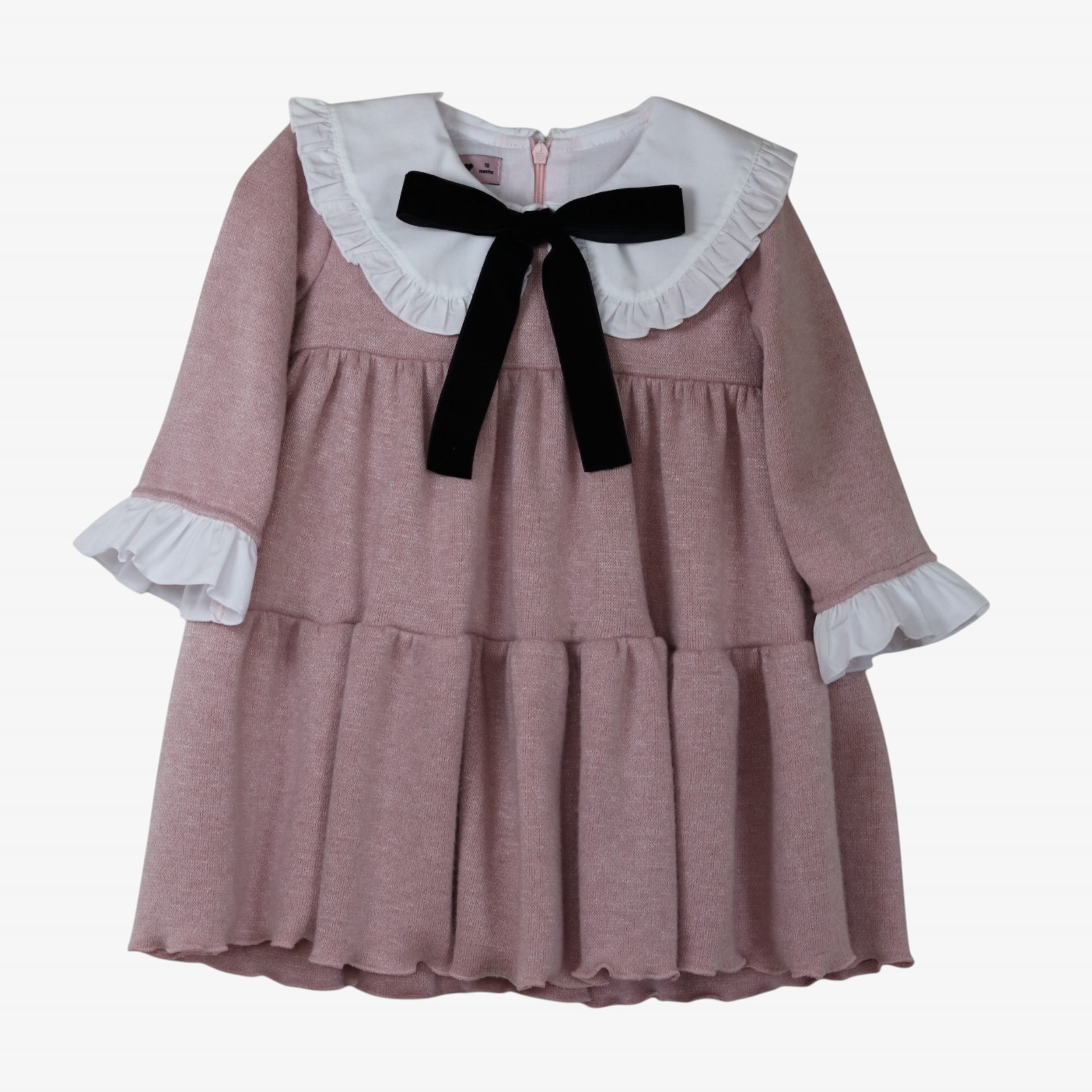 Robe en maille rose à col blanc