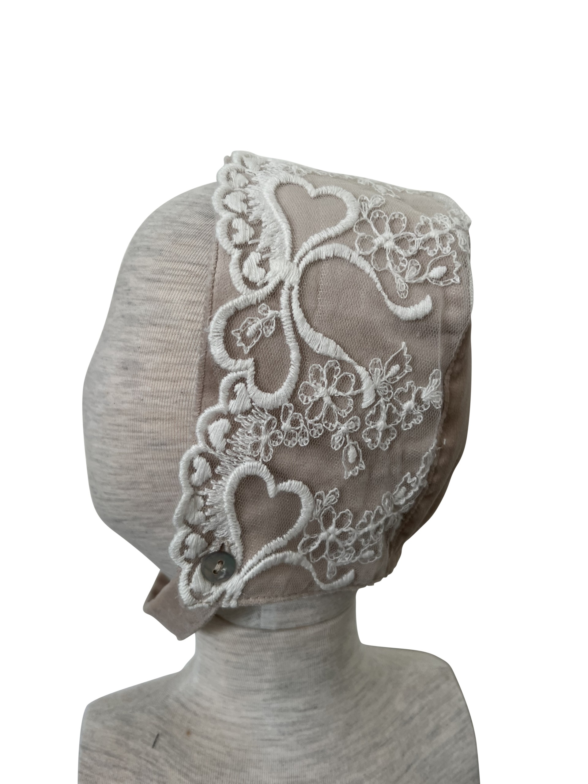 Bonnet velours bege avec tulle
