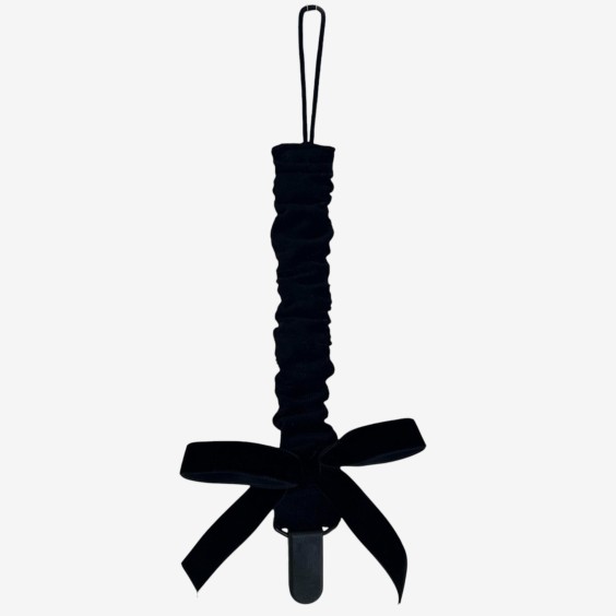 Black velvet dummy clip