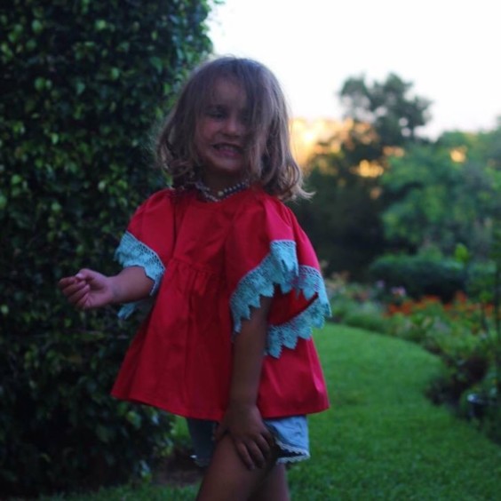 Fuchsia tunic with blue lace