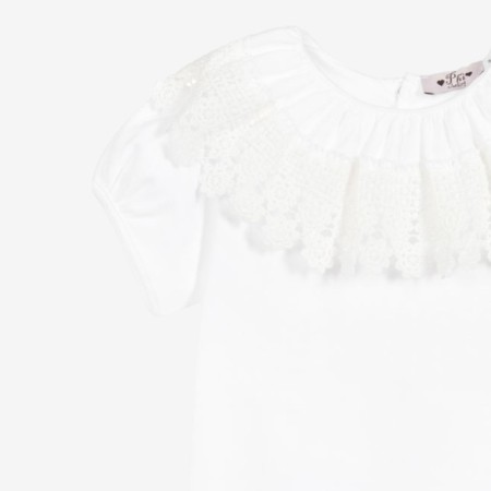 White body/T-shirt with lace collar