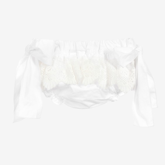 Whitebloomer  with lace. 