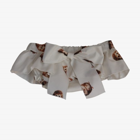 Ivory bloomer with hedgehog Ivory bloomer with hedgehog