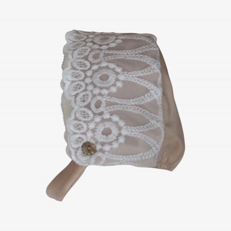 Bonnet en velours cr�me