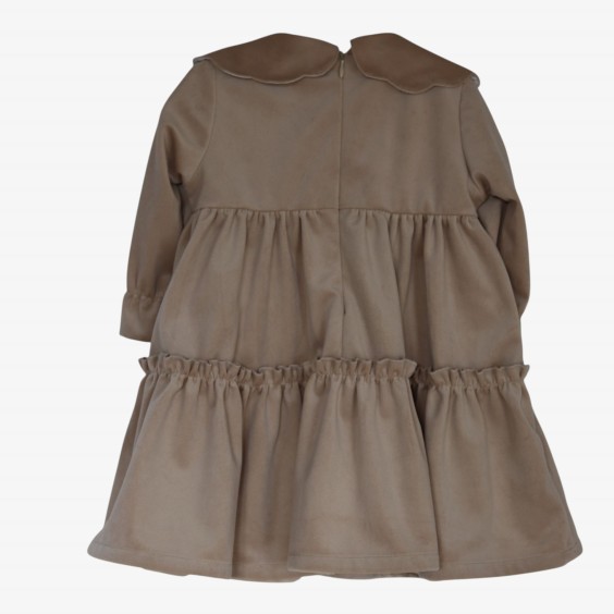 Robe en velours cr�me avec n�ud.