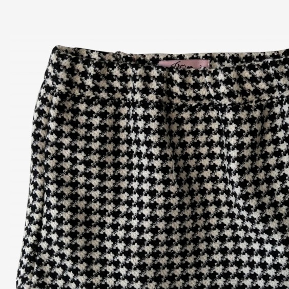 Pied-de-poule skirt