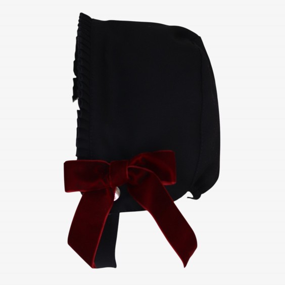 Navy blue bonnet
