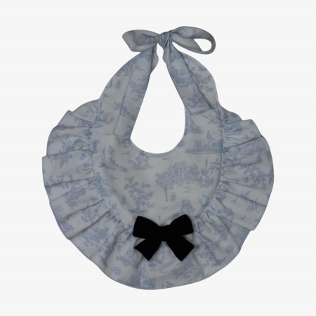 Blue toile de Jouy bib on a ivory background Blue toile de Jouy bib on a ivory background